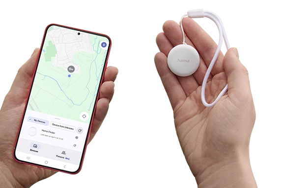 Zwei Hände halten ein Smartphone mit geöffneter App und den Hama Schlüsselfinder